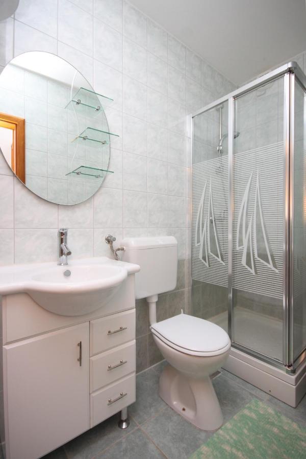 Apartments By The Sea Mandre, Pag - 6507 Kolan Εξωτερικό φωτογραφία
