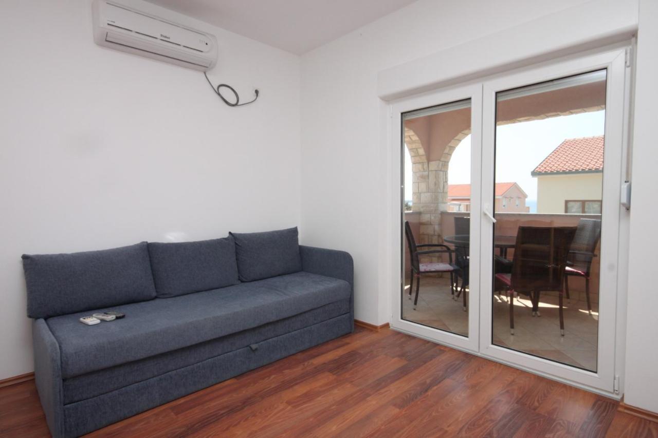 Apartments By The Sea Mandre, Pag - 6507 Kolan Εξωτερικό φωτογραφία